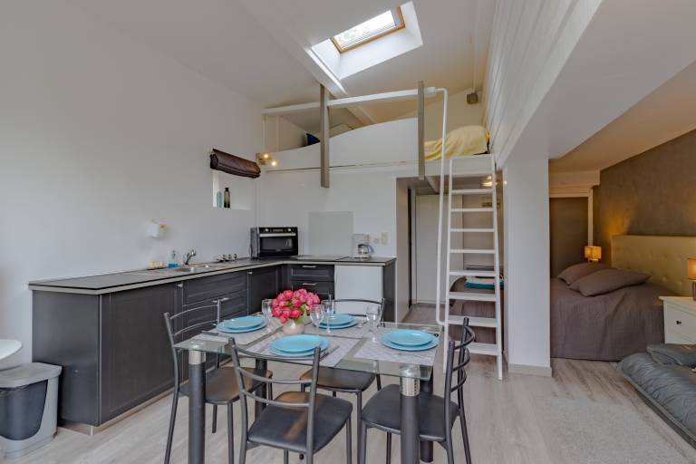 L'Orée des Vignes – Apartment with Terrace and Shared Pool in Saint-Romain-la-Virvée — photo 4