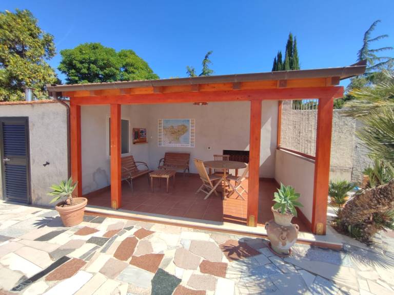 Child-friendly apartment with yard | Close to the beach | Dogs allowed — photo 3