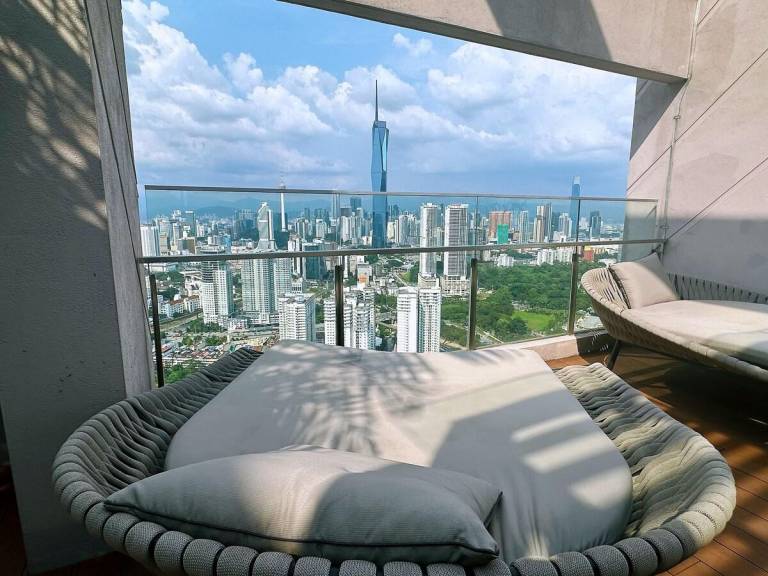 Sky Pool Suites KL Sentral 4 pax Kuala Lumpur 118 — photo 4