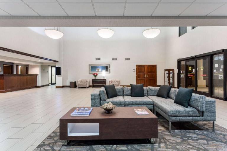 Wingate by Wyndham High Point/Greensboro/Airport South — photo 2