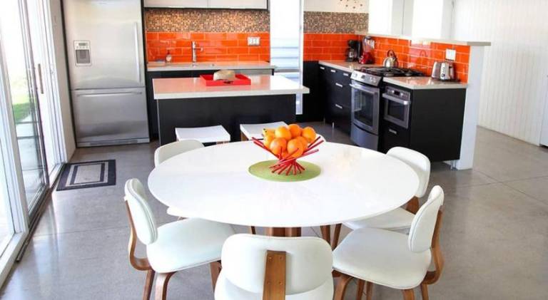 Fully equipped spacious villa with hot tub, barbecue & private pool | Perfect for remote work | Pets allowed — photo 3