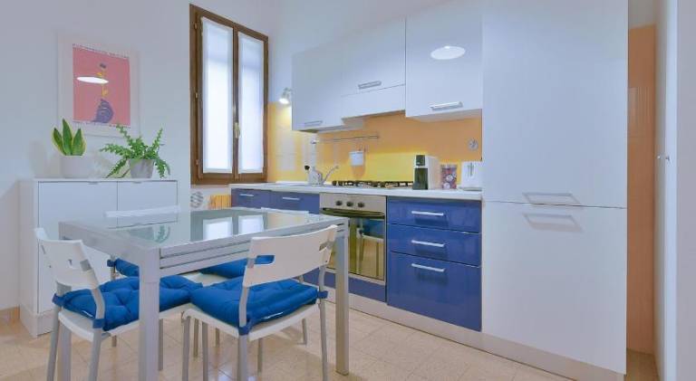 Apartment | Next to Piazza Maggiore | Pets allowed — photo 2