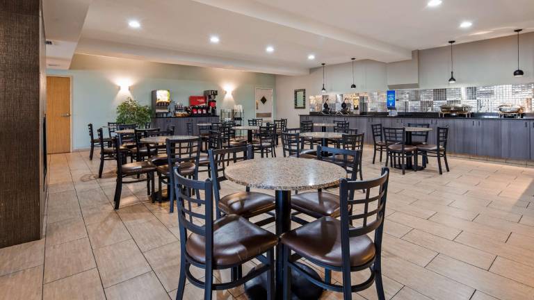 Best Western Plus Peppertree Airport Inn — photo 5