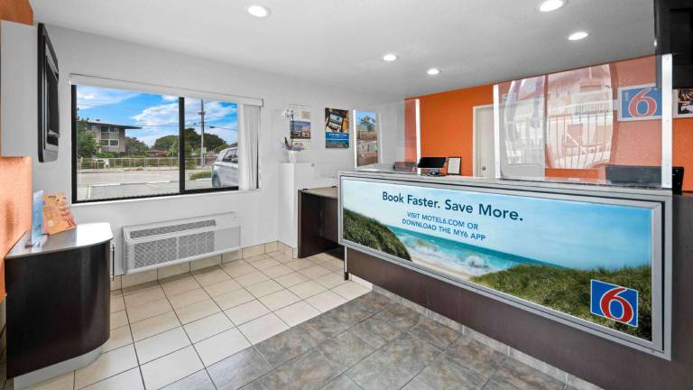 Motel 6 Monterey, CA — photo 3