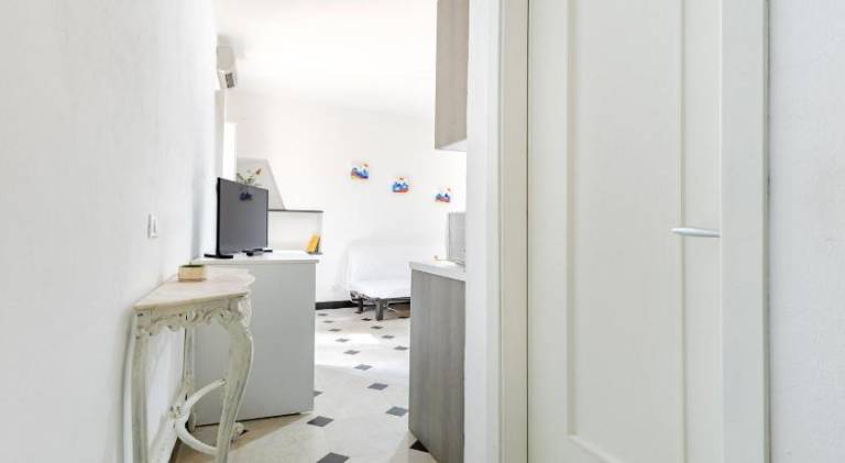 House with 2 rooms for 4 persons — photo 3