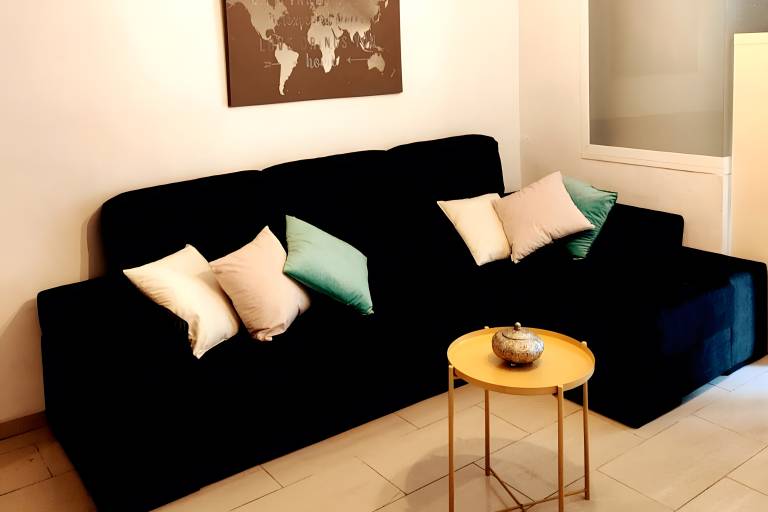 Apartment 'Comfortable in The Center' with Balcony, Wi-Fi and Air Conditioning — photo 4