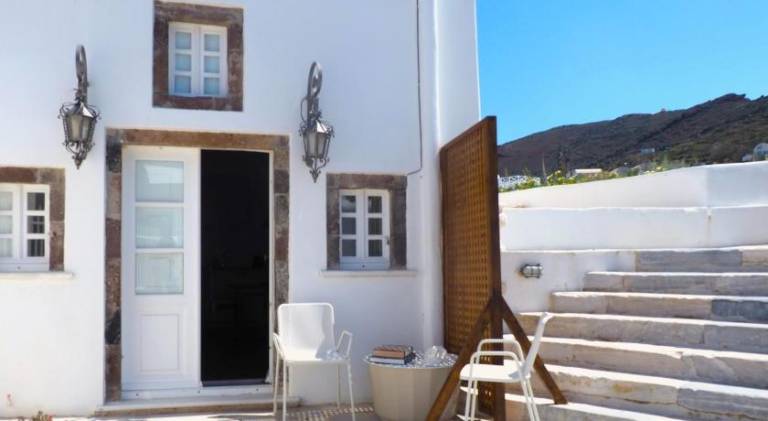 Vacation home with terrace — photo 3