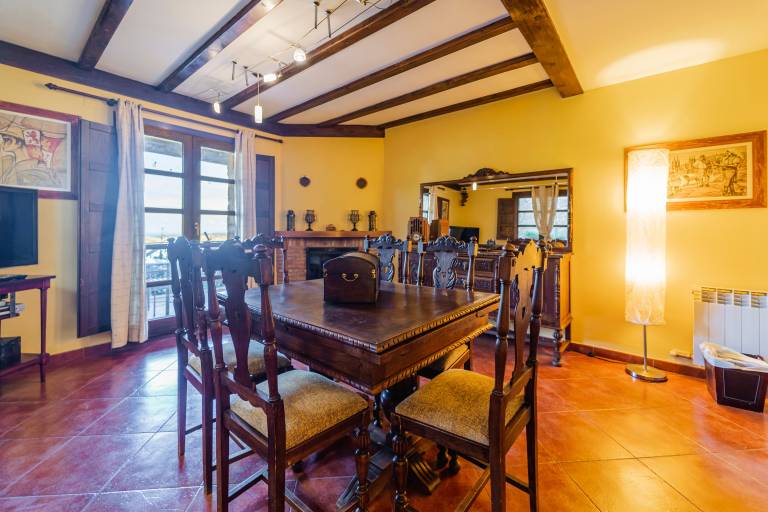 Casa Rural De Cabrera: Mountain Views, Private Terrace & Wi-Fi — photo 4