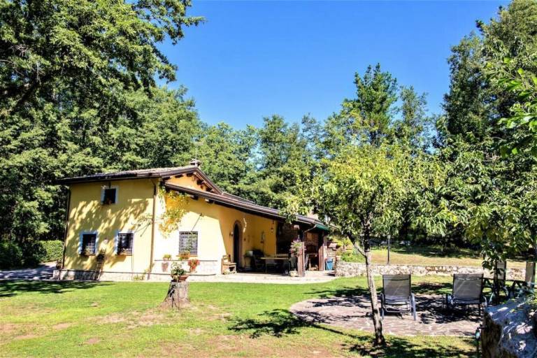 Villa  Montemarano