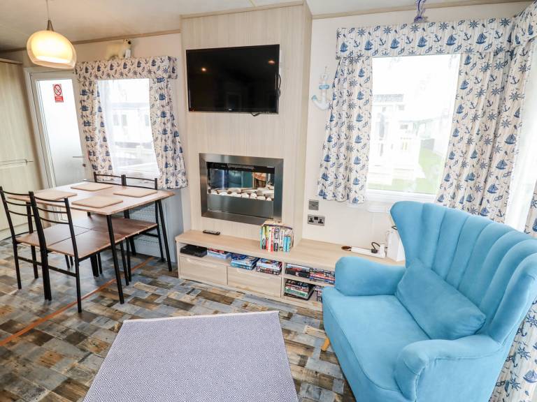 Children-friendly pleasant cottage with pool | Beach view | Pets are welcome — photo 3