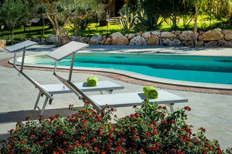 Family-friendly wonderful villa with patio, private pool & BBQ | Pets allowed — photo 2