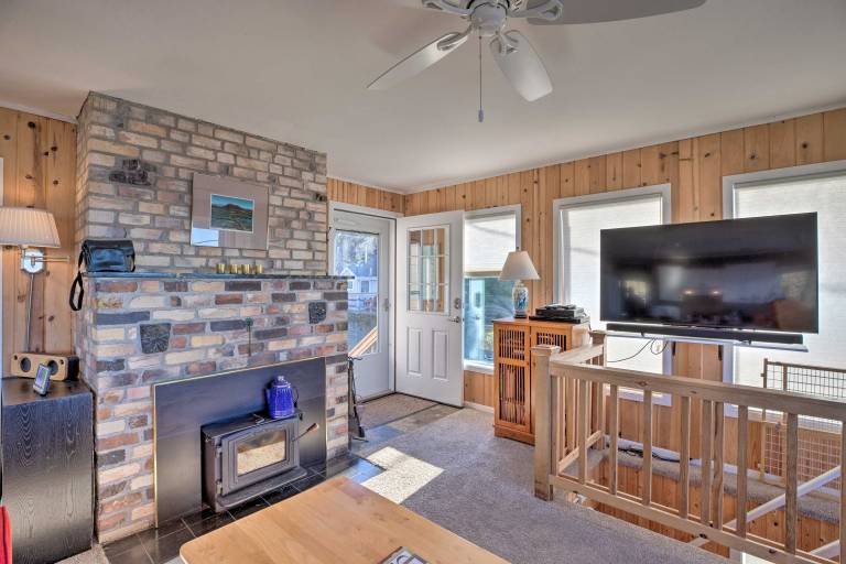 Exquisite Oceanside House w/ Pacific Views & Deck! — photo 5
