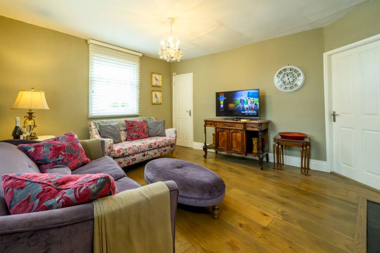 Vacation home with fast internet, terrace & garden in Shrewsbury