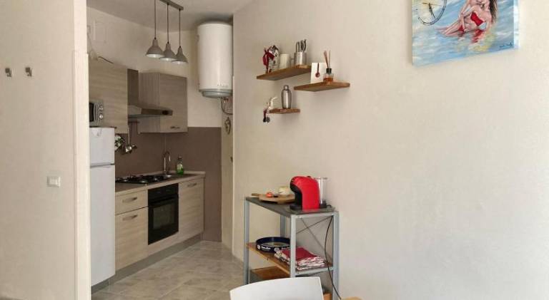 Apartment with pool — photo 3
