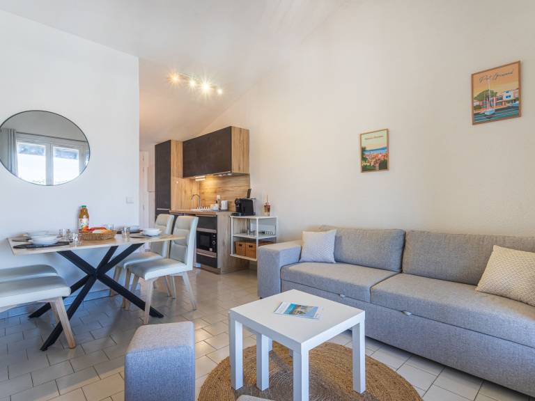 Rental apartment with pool — photo 2