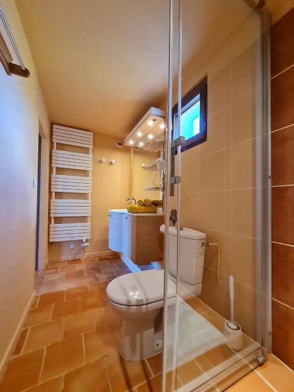 Villa with garden, BBQ & hot tub | Pets are welcome — photo 2