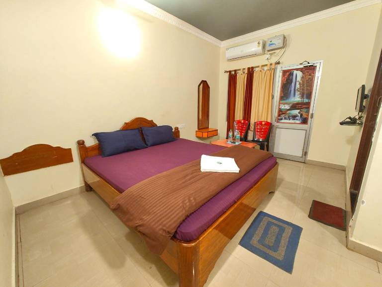 Goroomgo Rajeshwari Near Sea Beach Puri in Brahmagiri