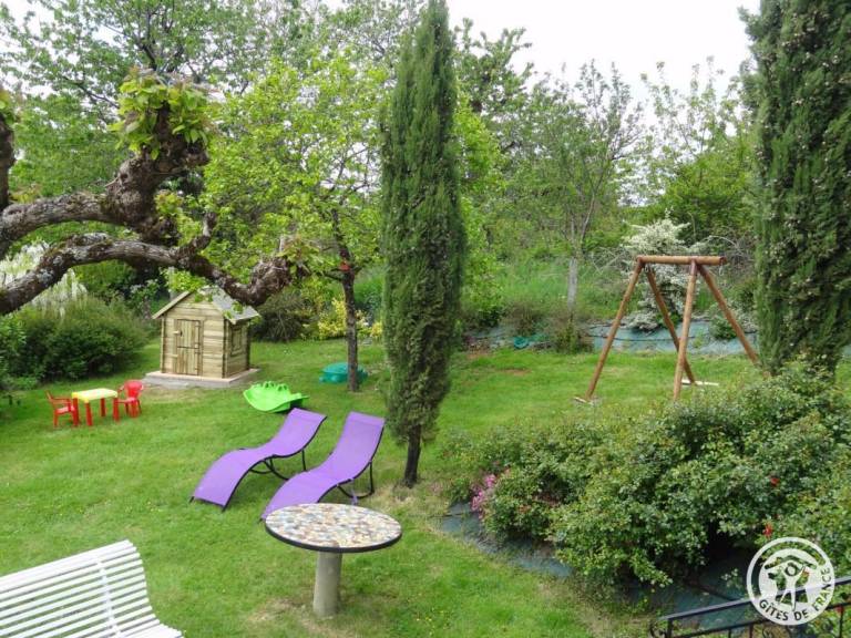 Gite with patio, garden & BBQ — photo 3