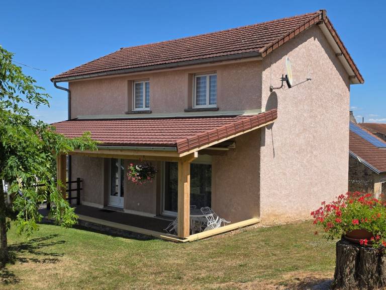 Pleasant cottage with yard & BBQ | Pets allowed in Vesoul
