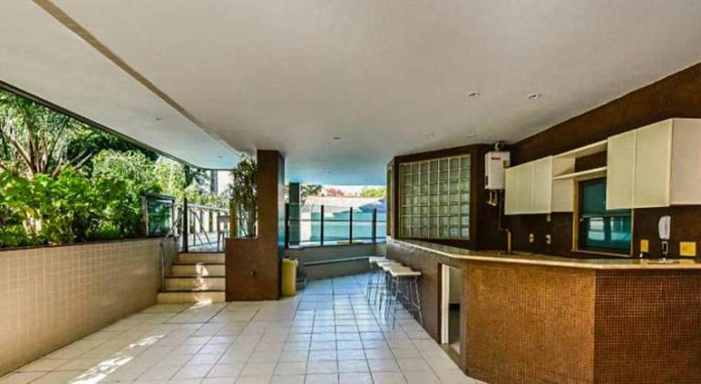 Apartment with pool & hot tub — photo 3