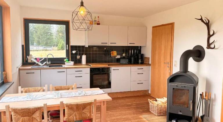 Chalet with 2 rooms for 5 persons — photo 3