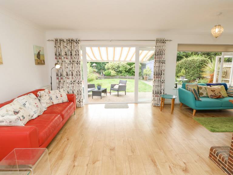 Child-friendly lovely cottage with garden | Beach view | Next to the beach | Dogs allowed — photo 2