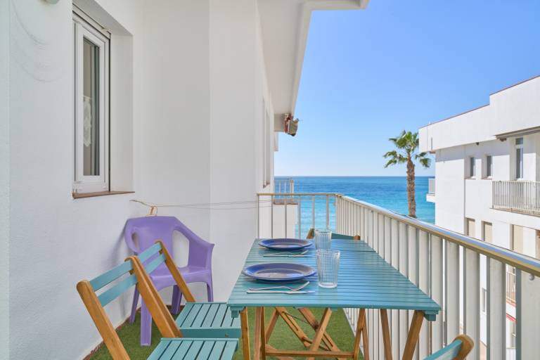 Apartment '1st Line La Herradura' with Sea View, Wi-Fi and Air Conditioning in Granada
