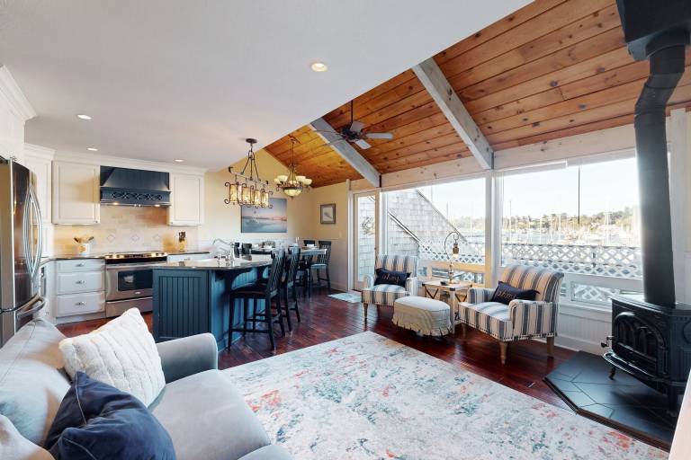 Condo Newport