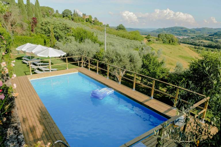 Family-oriented nice vacation home with barbeque, private pool & patio | Dogs allowed in Cascia