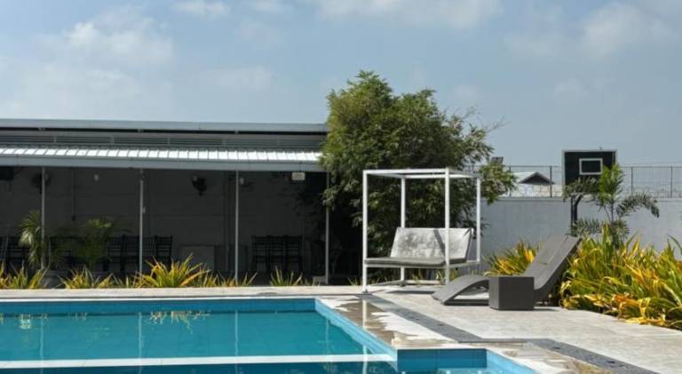 Apartment with pool | Pet-friendly — photo 5