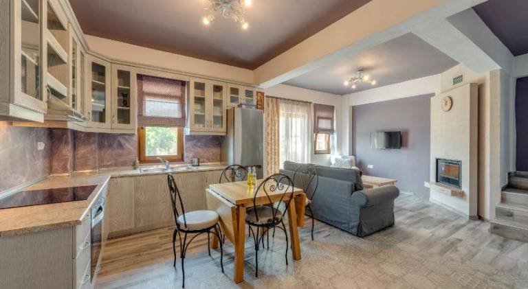 Villa with BBQ, patio & yard | Good for workation | Pets are welcome — photo 3