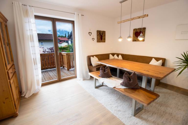 Ferienwohnung Lorenz inkl. Chiemgaukarte (DE Ruhpolding) - Lorenz Andrea - 1523 — photo 2