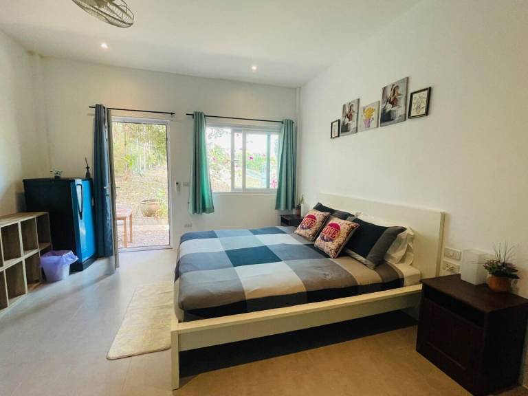 Bungalow with patio & yard | Pets allowed in Ko Chang
