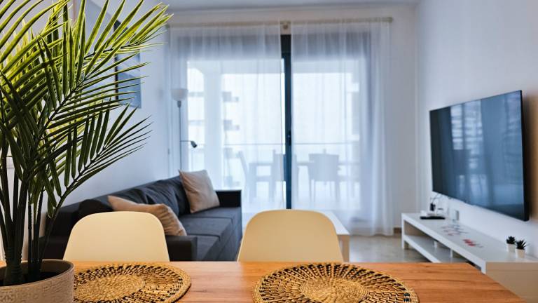 Holiday apartment with pool, terrace & yard | Sea view — photo 4