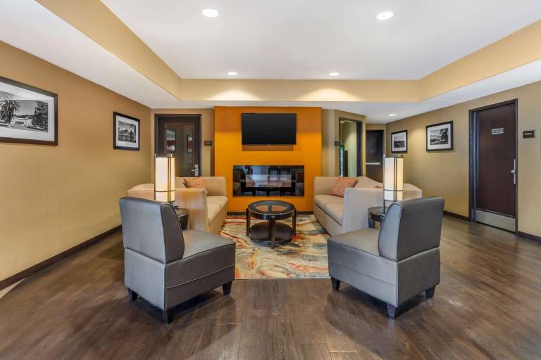 Best Western Plus Wine Country Inn & Suites — photo 3