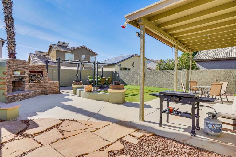 Heated Pool Pets Welcome Surprise Snowbird Haven