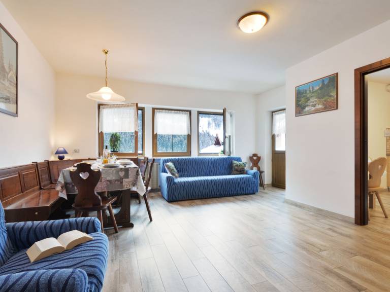 Holiday apartment with garden — photo 4