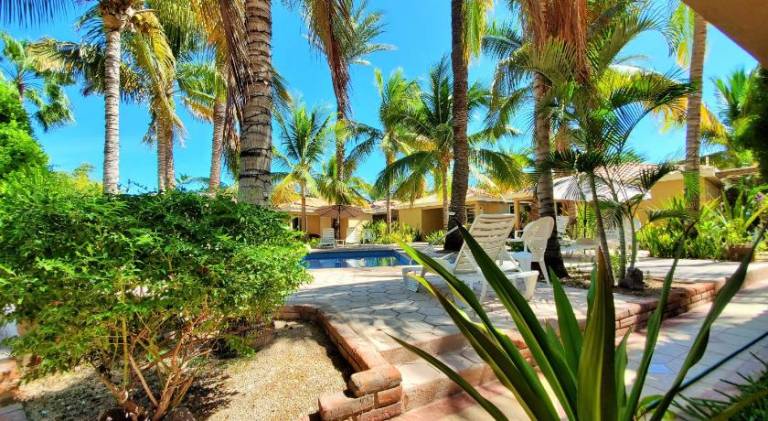 Coco Cabanas and Casitas Vacation Rentals — photo 3