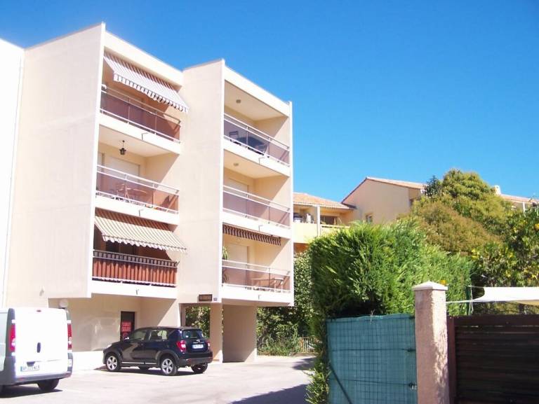 Fully equipped pleasant holiday apartment | Garden view | Dogs allowed — photo 2