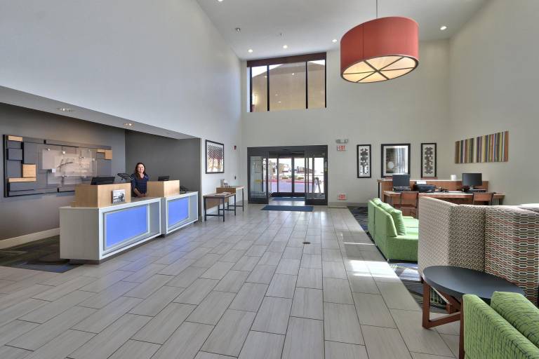 Holiday Inn Express Hotel & Suites Albuquerque - North Balloon Fiesta Park By IHG in Albuquerque, NM