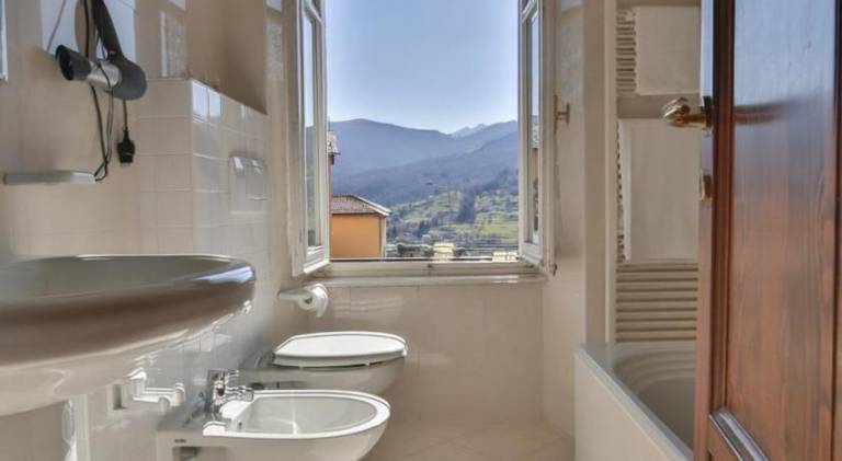 Holiday apartment with 2 rooms for 4 persons — photo 2