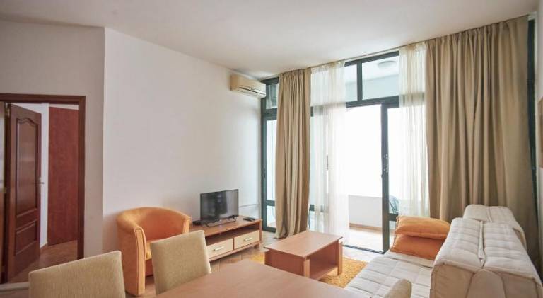 Holiday apartment with terrace | Good for workation — photo 2