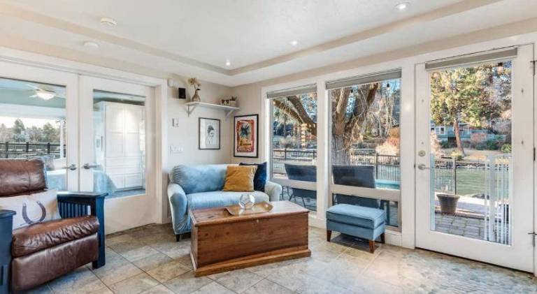 Nice house with pool | Pets are welcome in Bend, OR