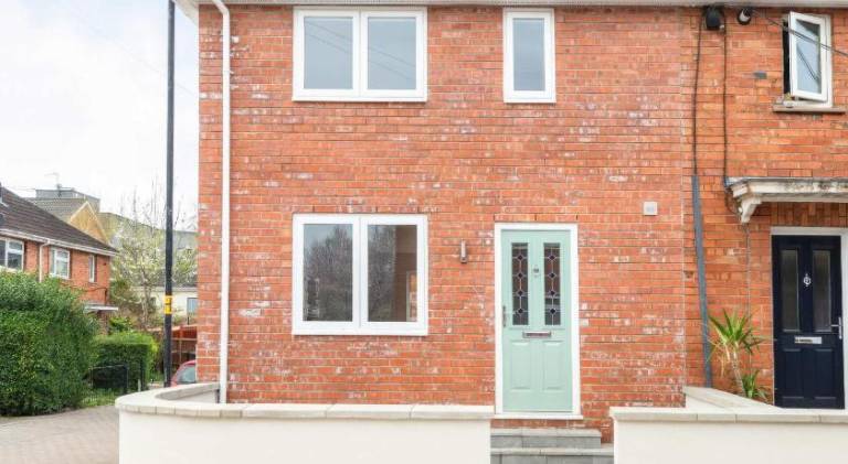 House with 2 rooms for 5 persons in Bristol