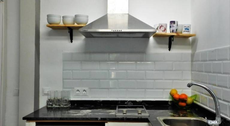 Holiday apartment with BBQ, yard & private pool — photo 4