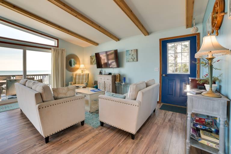St. Ignace Cottage w/ Deck & Beach on Lake Huron! — photo 4