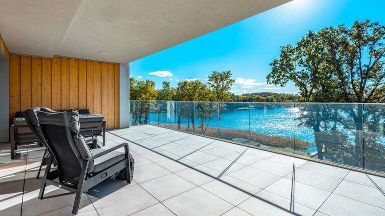 Beautiful rental apartment | Water view | Perfect for remote work | Pet-friendly — photo 4