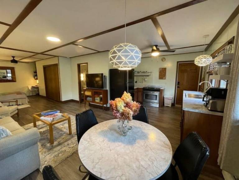 Apartment  Gladstone