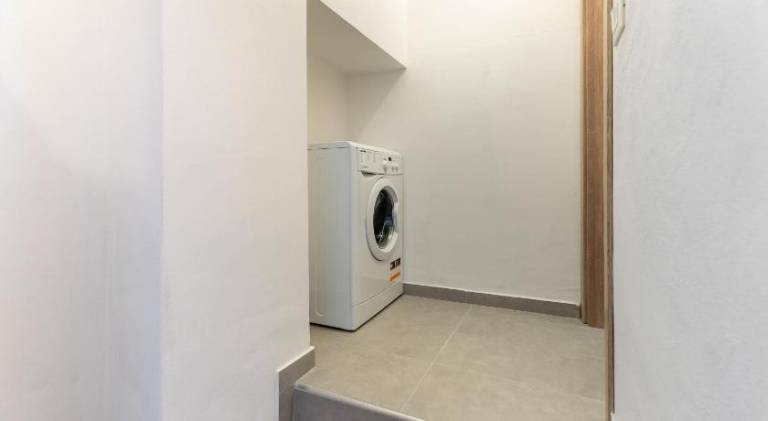 Beautiful holiday apartment | Next to Fontana del Delfino | Pet-friendly — photo 3