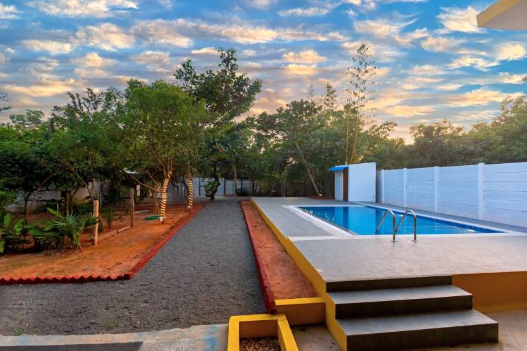 557 m&sup2; Villa